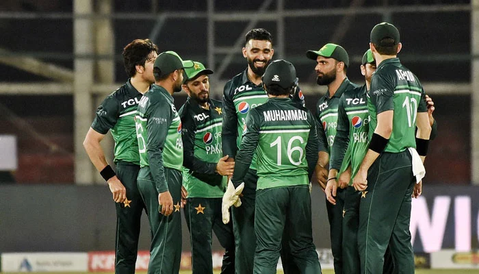 Usama Mir and Babar Azam lead Pakistan to a convincing victory over New Zealand in fourth ODI