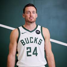 Pat Connaughton